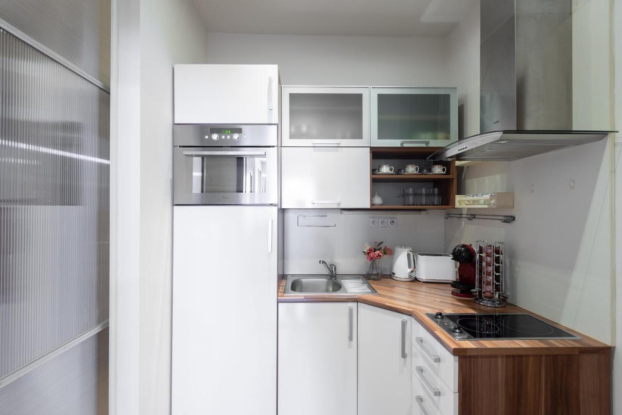 10 Min City Centre 5 People Apartment, Free Coffee ปราก ภายนอก รูปภาพ